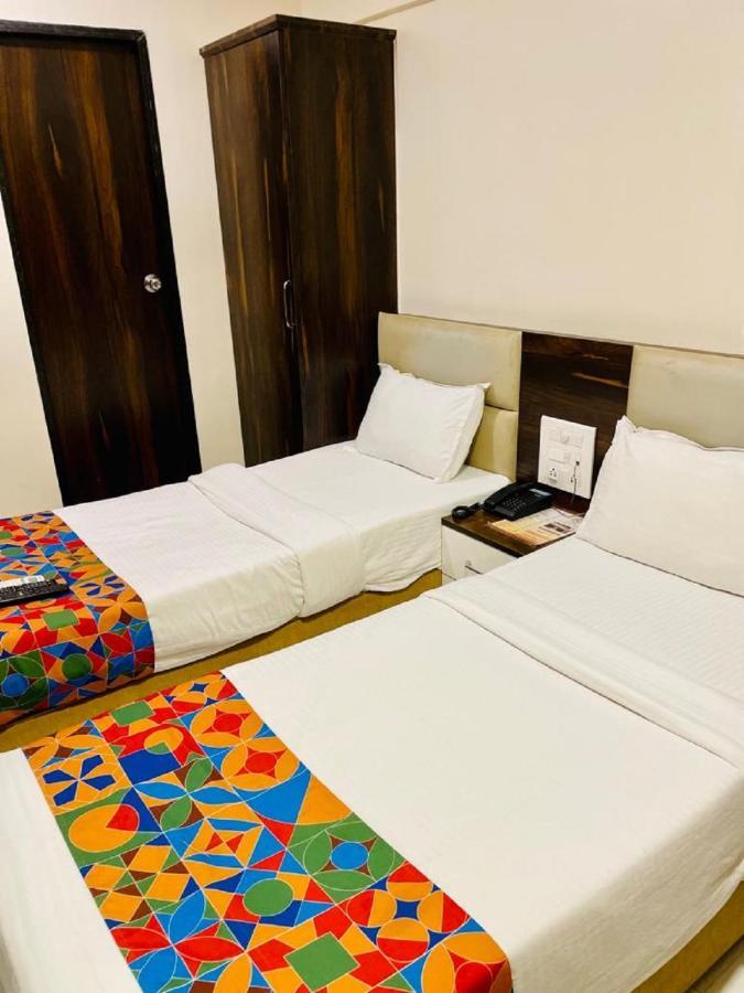 Hotel Embassy Park - Bkc Bombay Eksteriør billede