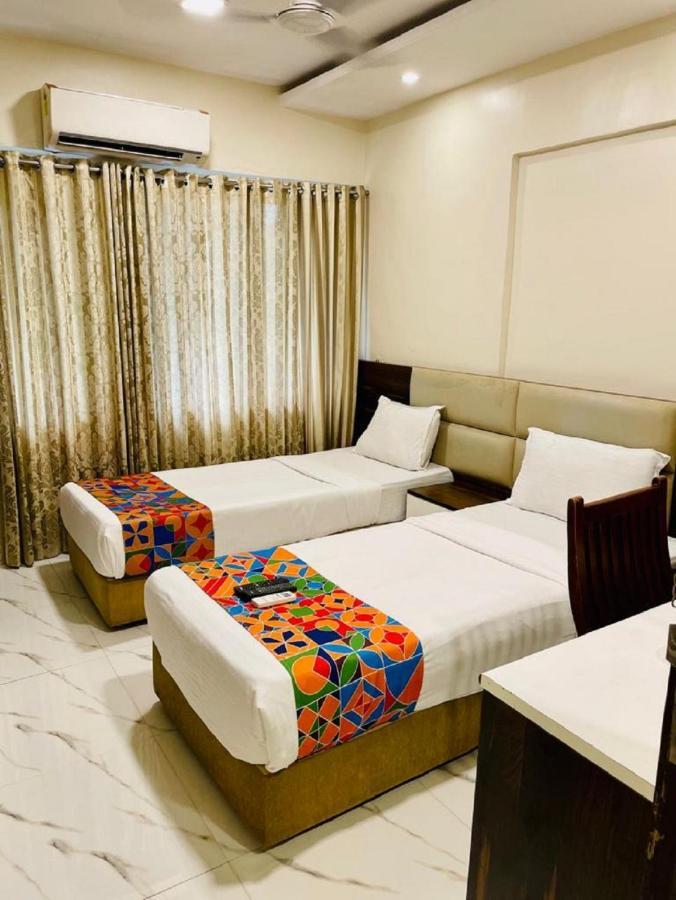 Hotel Embassy Park - Bkc Bombay Eksteriør billede