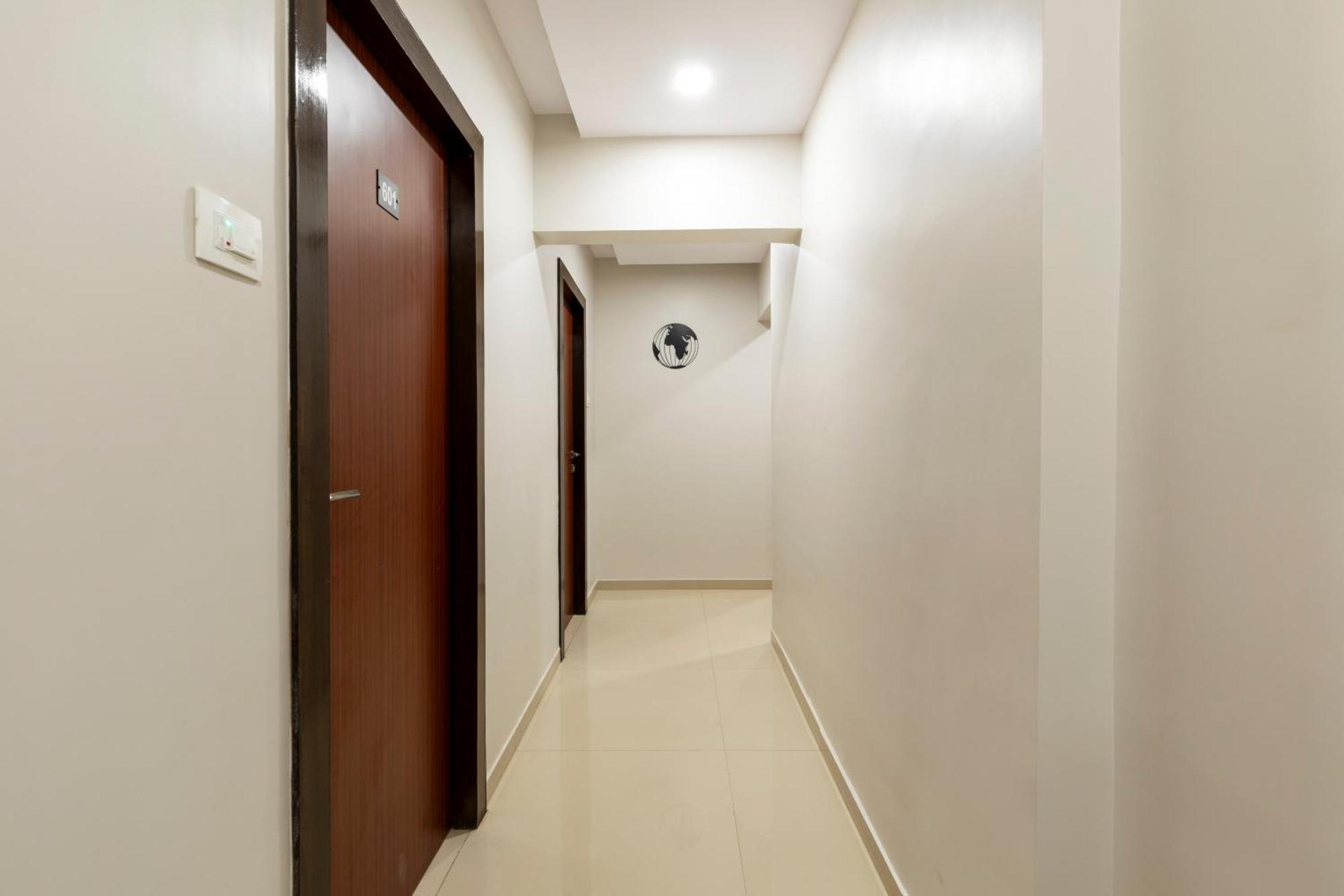 Hotel Embassy Park - Bkc Bombay Eksteriør billede