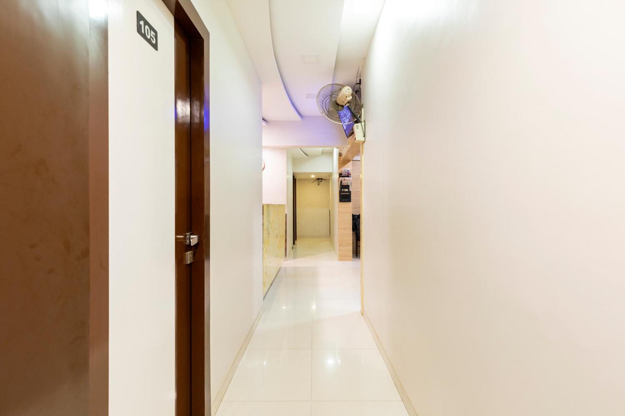 Hotel Embassy Park - Bkc Bombay Eksteriør billede