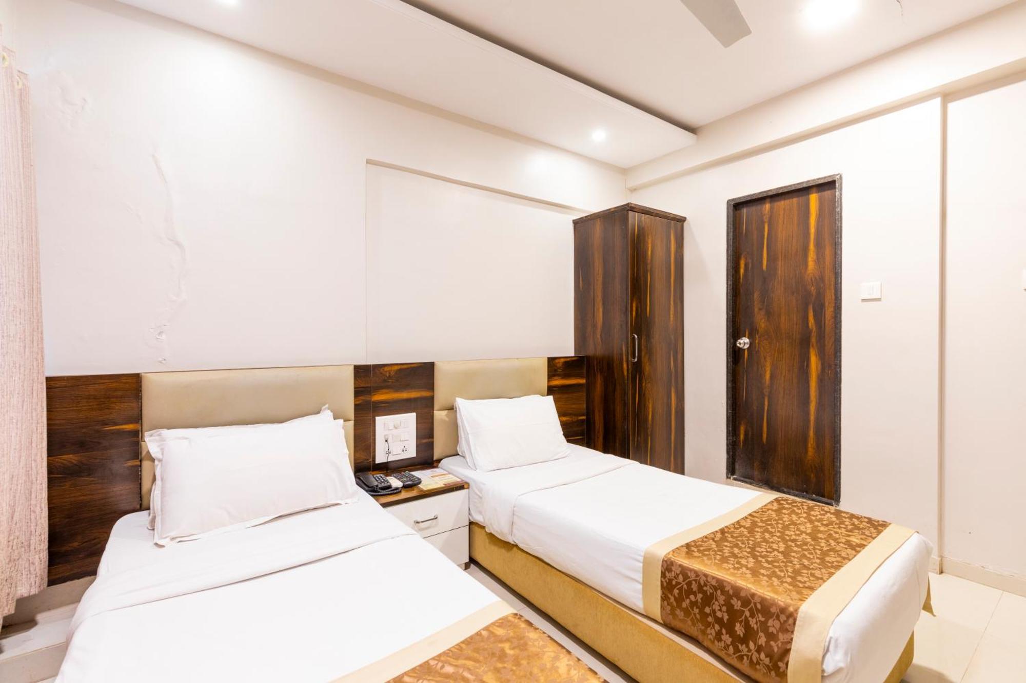 Hotel Embassy Park - Bkc Bombay Eksteriør billede