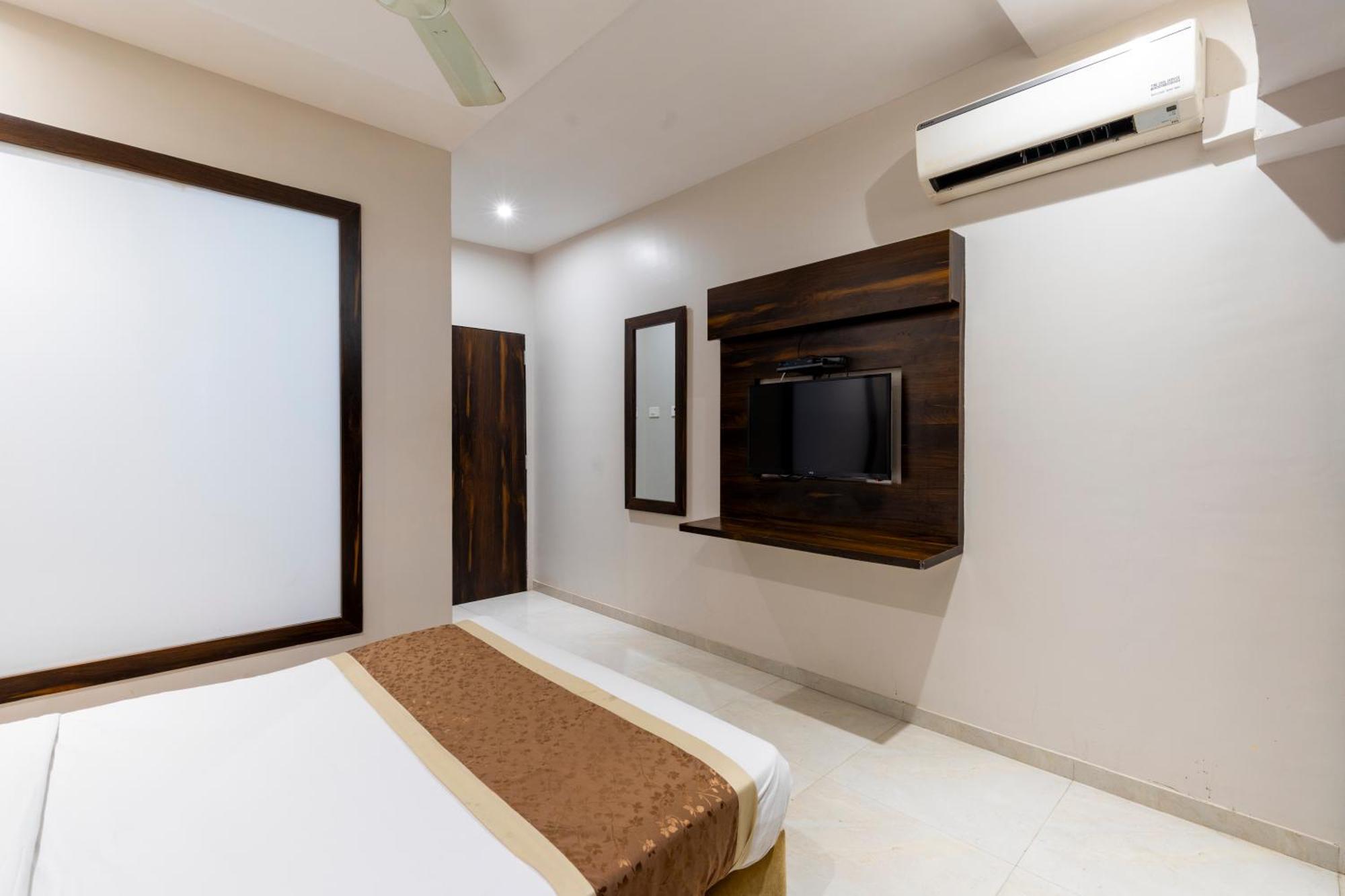 Hotel Embassy Park - Bkc Bombay Eksteriør billede