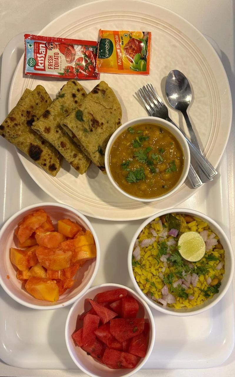 Hotel Embassy Park - Bkc Bombay Eksteriør billede